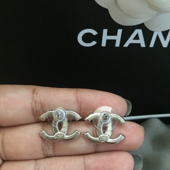 Authentic Preowned Chanel logo earrings - Picture 5 of 5